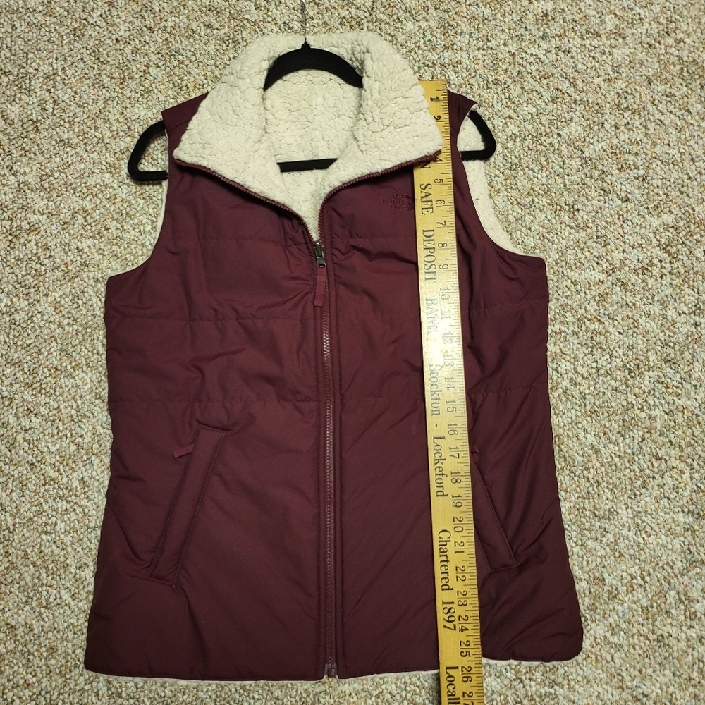 NWOT New North Face Merriewood Reversible Vest Sherpa Puffer Quilted Size Medium - Picture 13 of 13